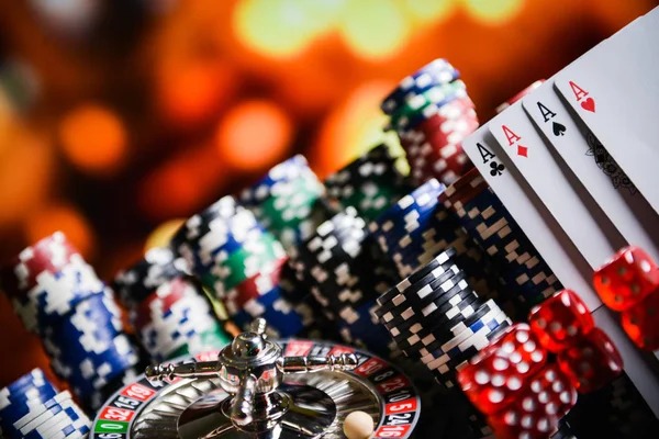 babototo Lightning Baccarat live dealer table with multi-camera setup showing cards and croupier